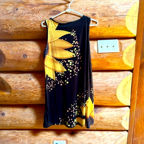 Summer dress - Picture 1 of 2